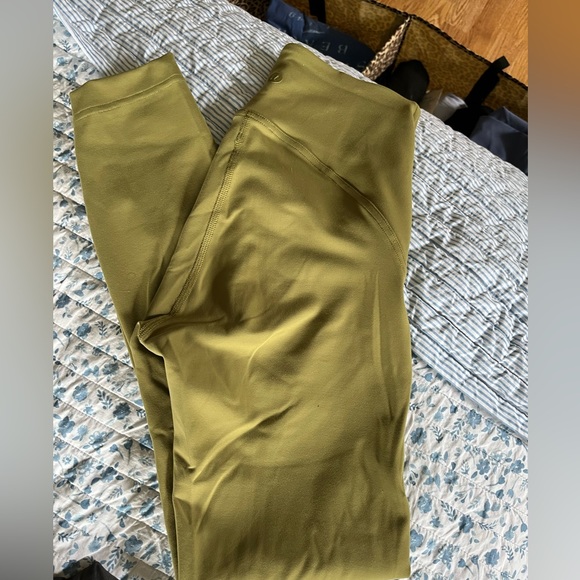 Lulu - Picture 1 of 1